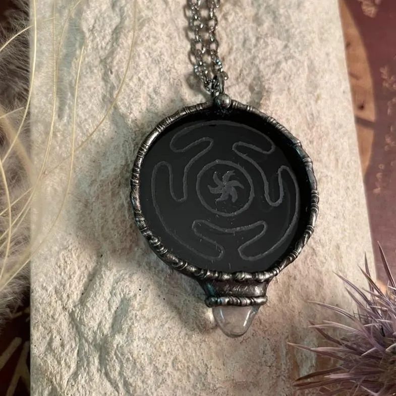 Кулон "Геката"