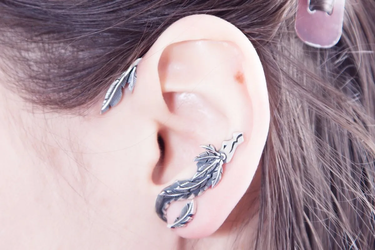 Серьга-кафф "Пернатый змей" крупная с серебрением