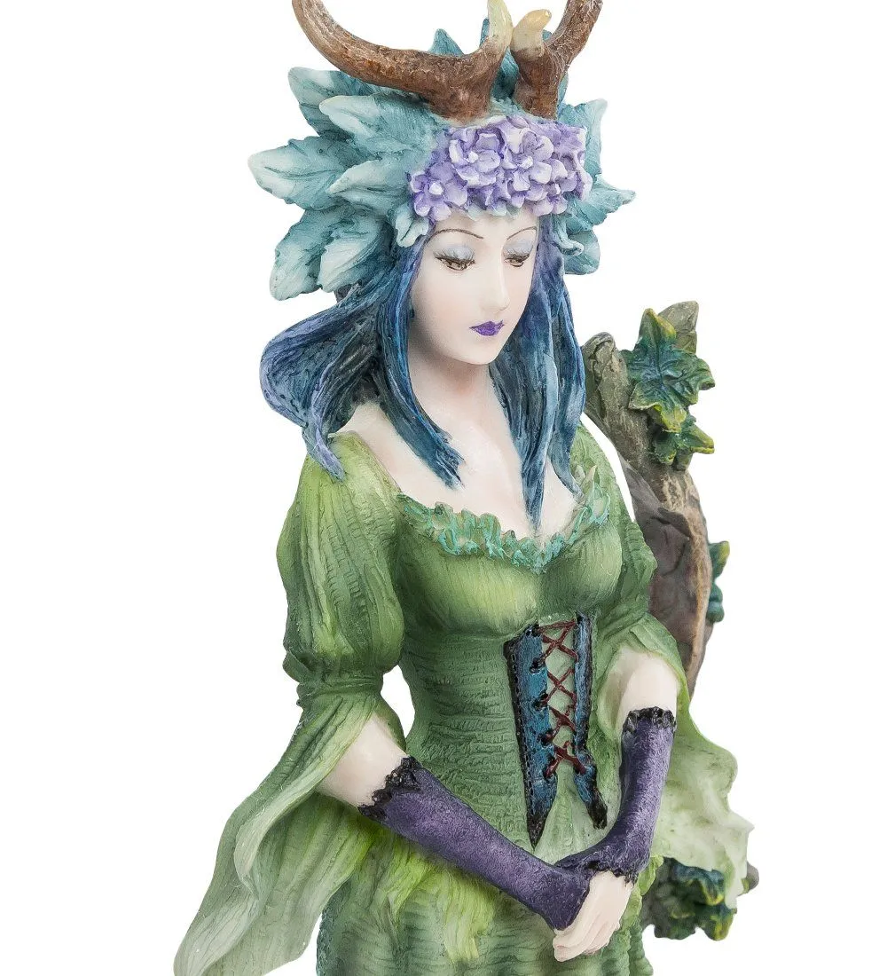 Алтарная статуэтка "Лесная госпожа" цветная