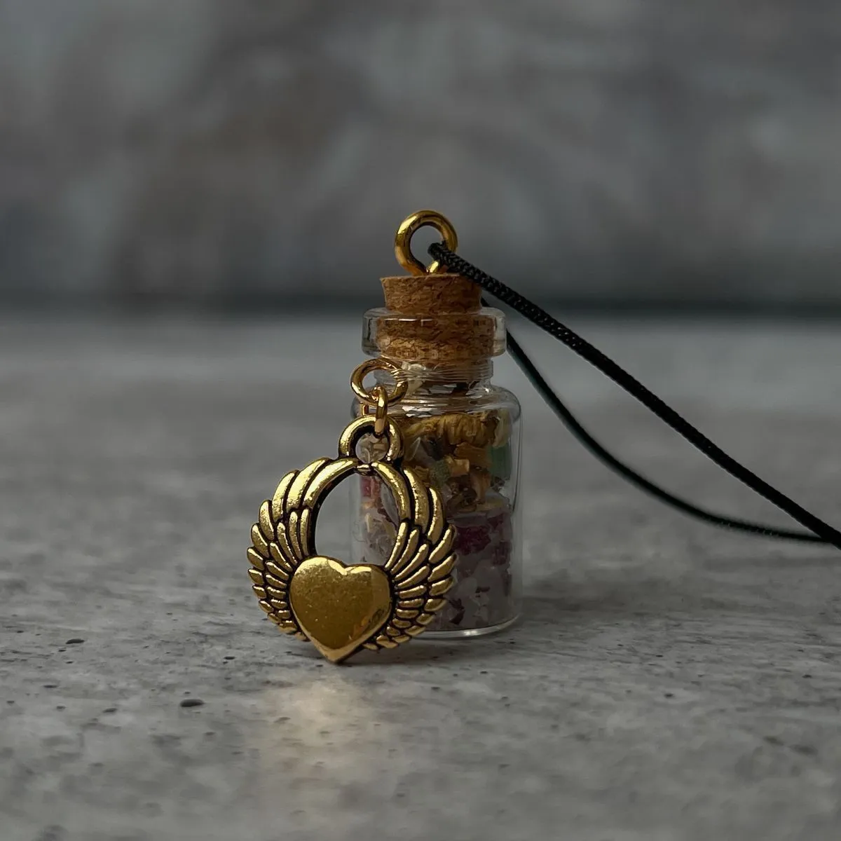 Магическая бутылочка "Привлечение любви"