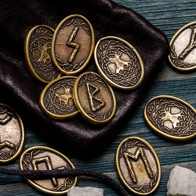 Набор скандинавских рун "Древо Одина"