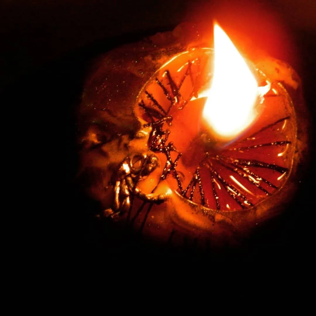 Свеча "Паутина сплетен"