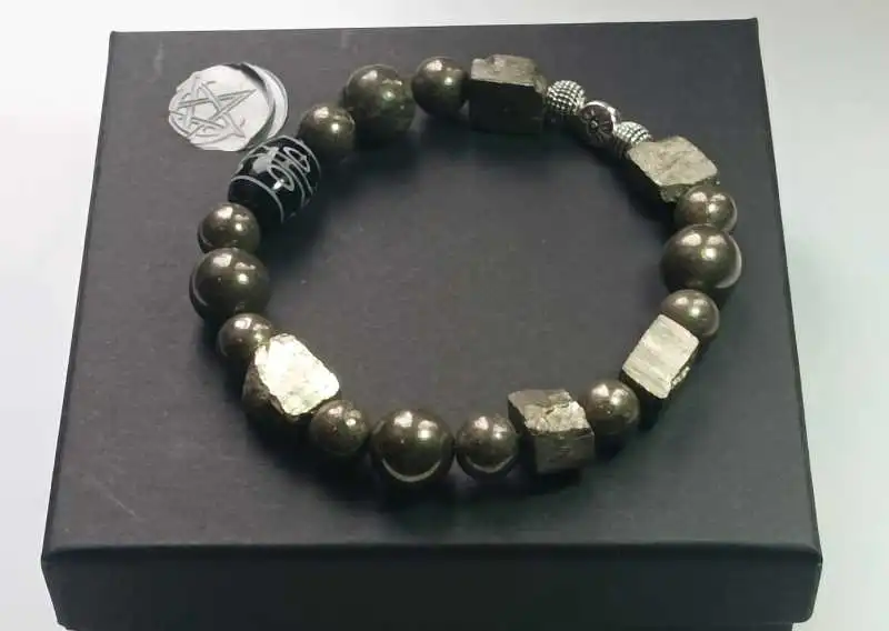 Браслет из натуральных камней "Золото ведьм"