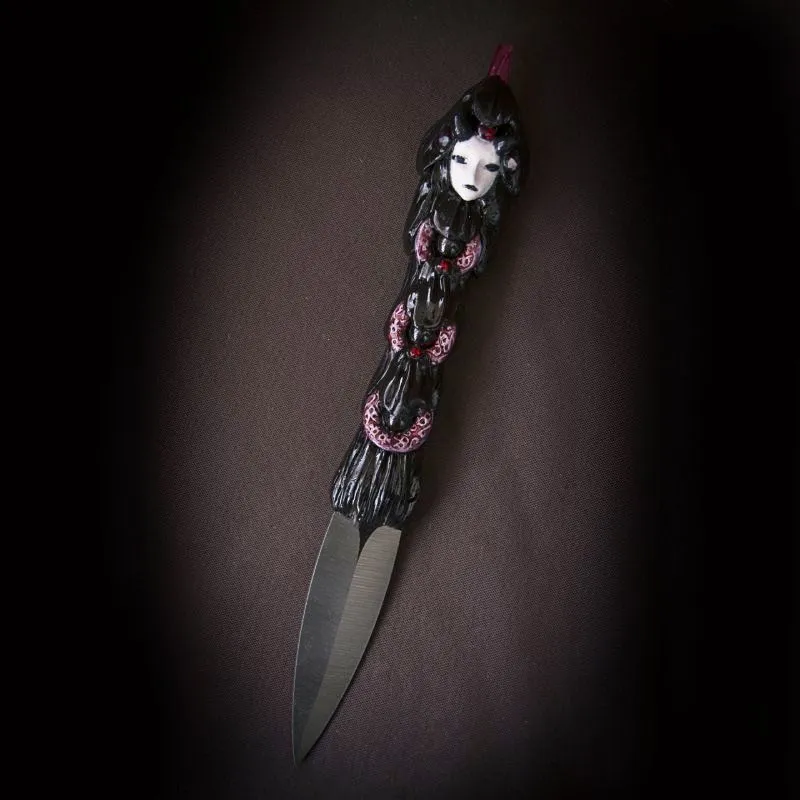 Ритуальный нож "Лилит", гранат и аметист