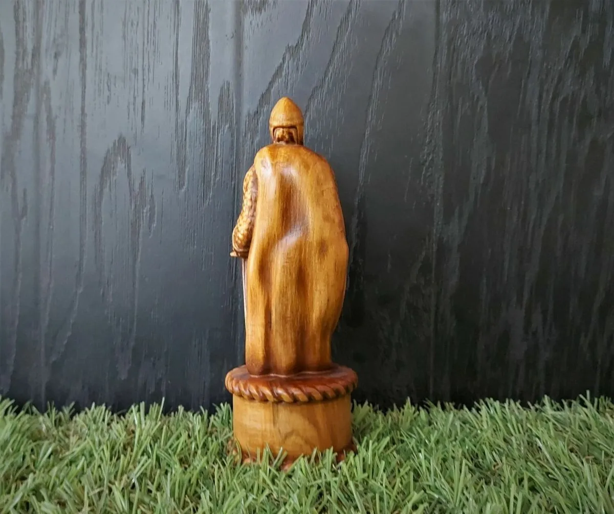 Алтарная статуэтка "Чур" из дерева