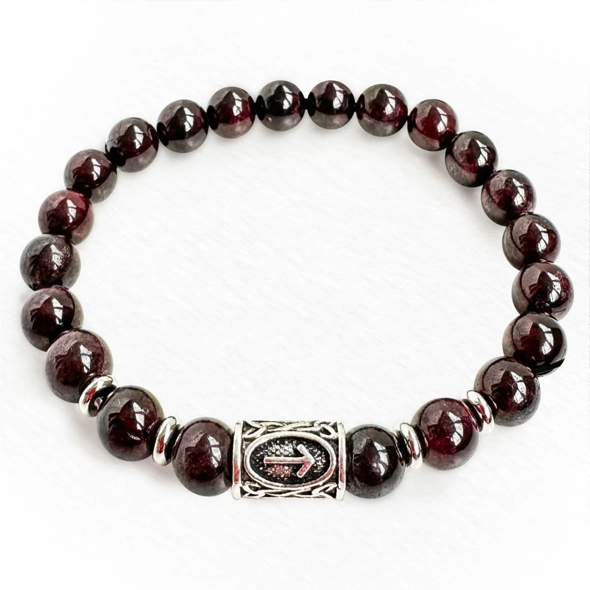 Браслет-талисман с руной Тейваз "Победа и справедливость" из граната