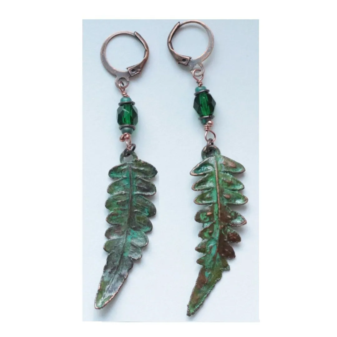 Серьги "Иванов день" из листьев папоротника и чешского стекла