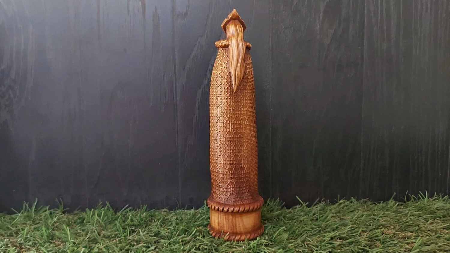 Алтарная статуэтка "Мара" из дерева