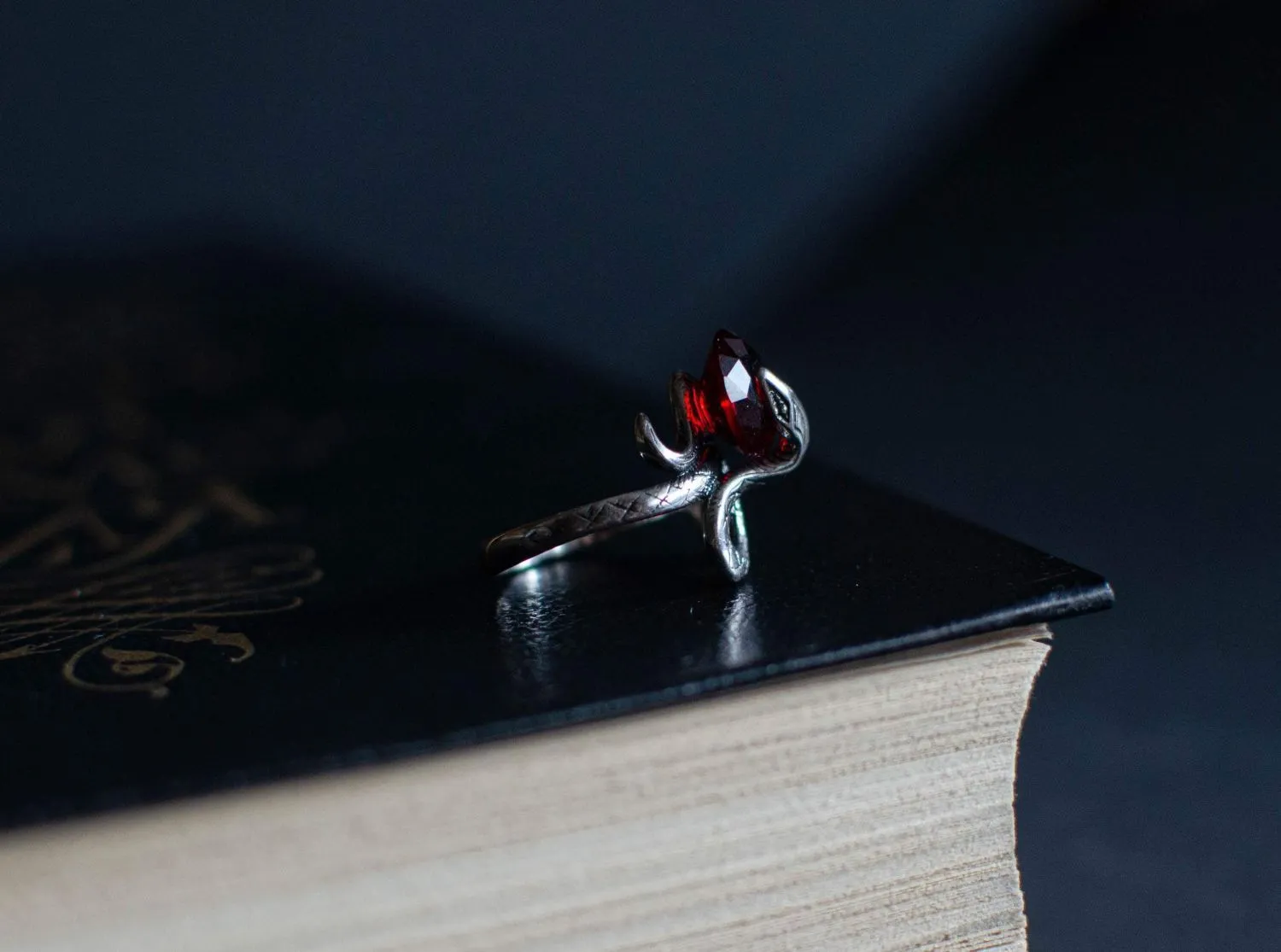 Серебряное кольцо "Змея"