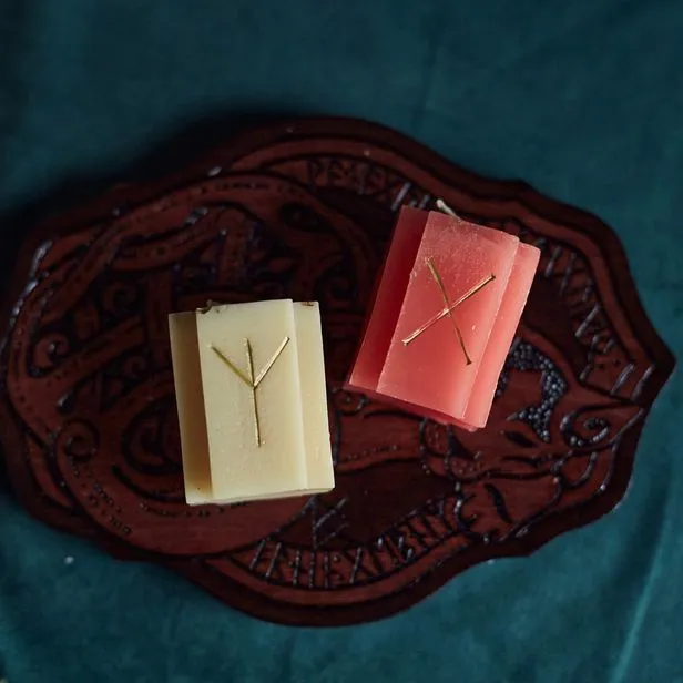 Свеча-крест руническая свеча с травами "Гебо"