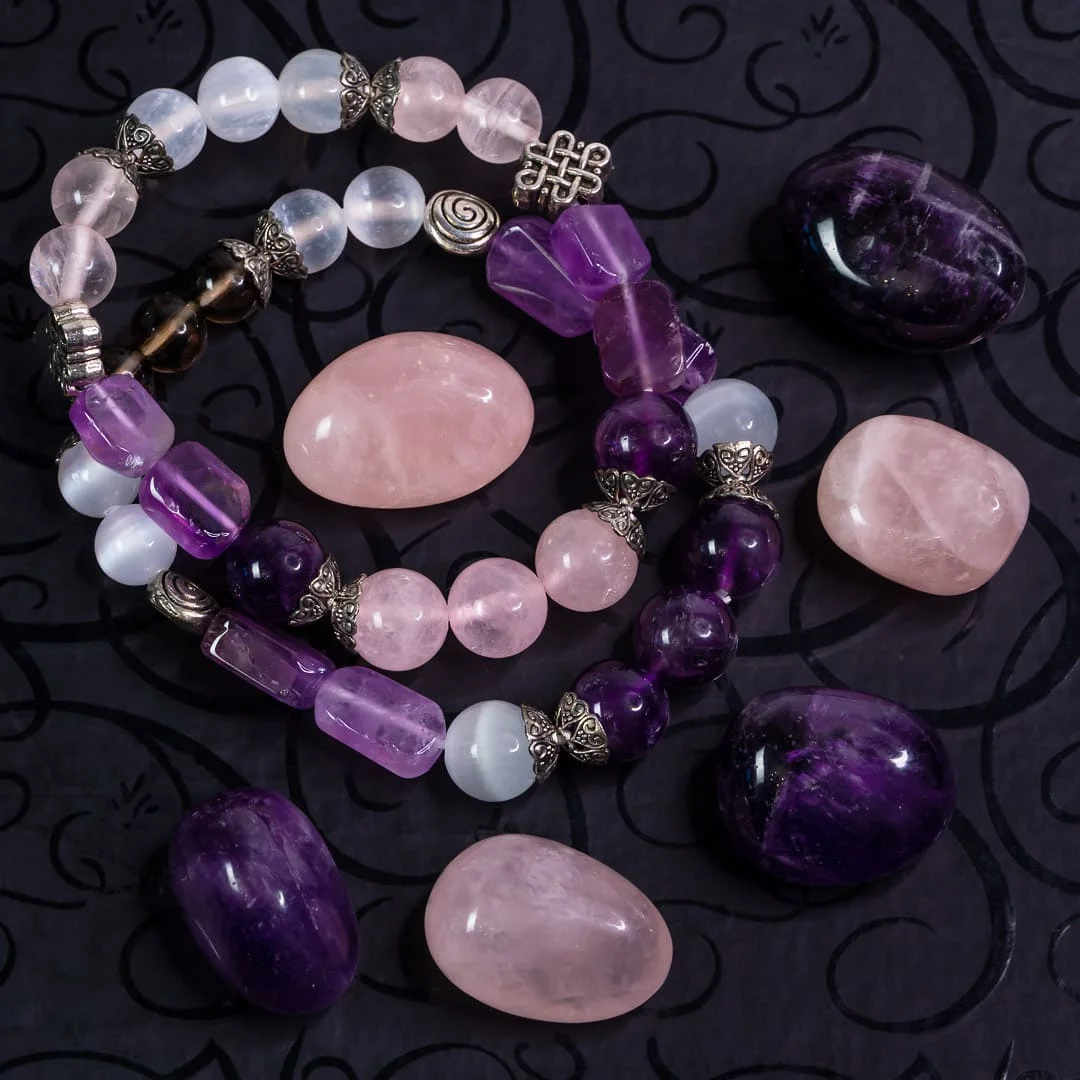 Браслет "Та, кто знает" из натуральных камней