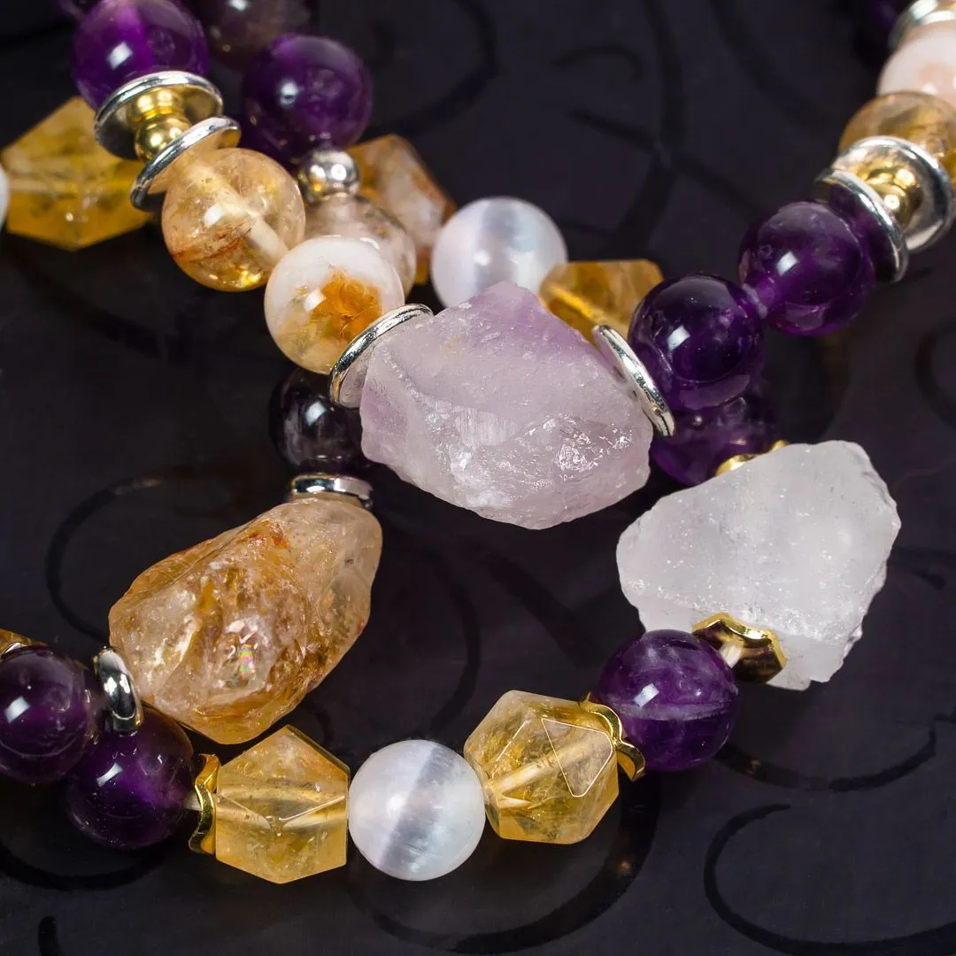 Браслет "Между рассветом и сумерками" из цитрина и аметиста с кристаллом аметиста