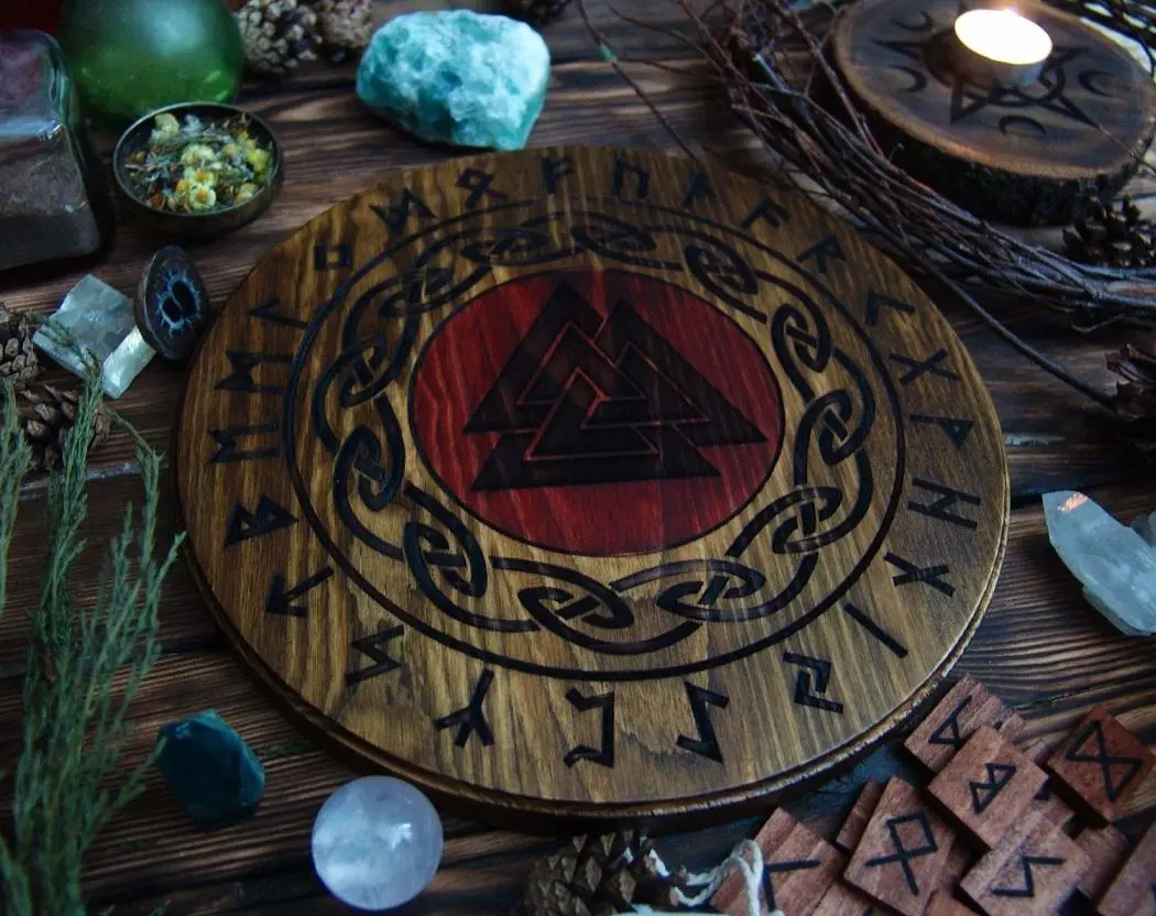 Алтарный столик "Северная мистерия"