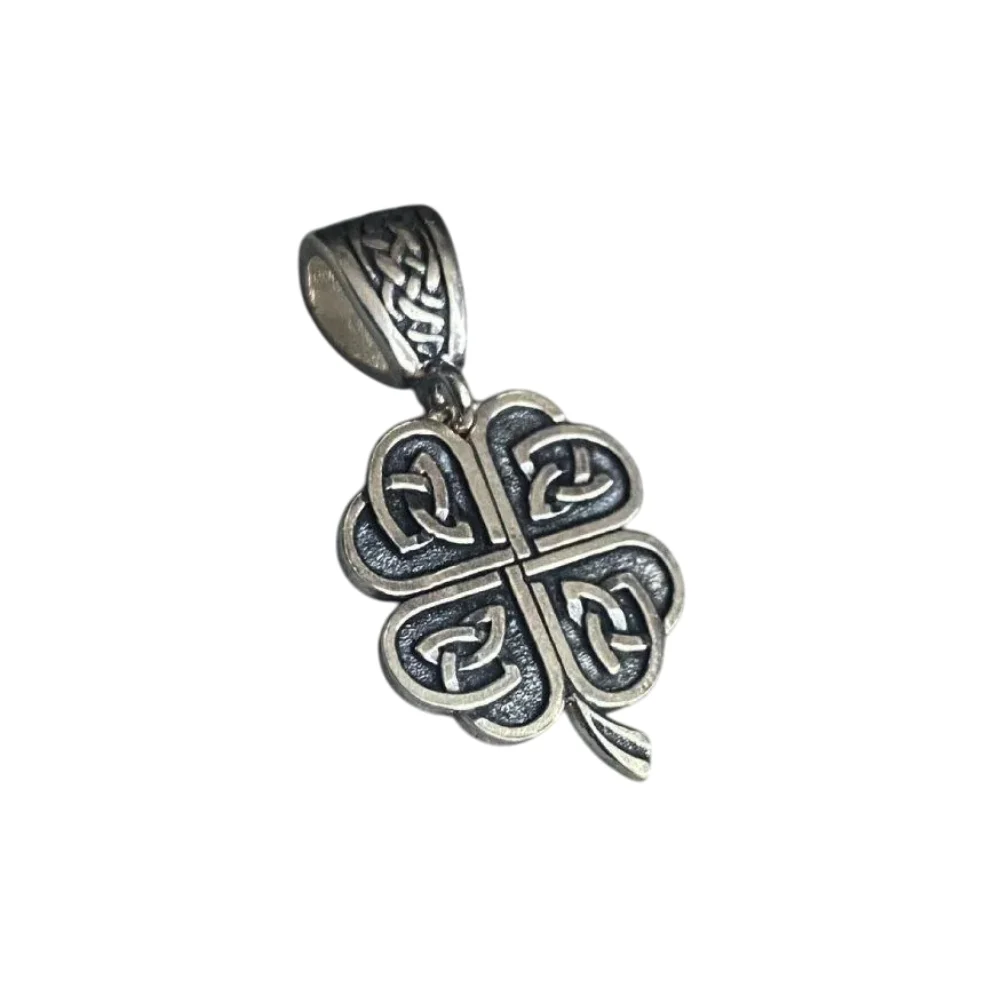 Подвеска-оберег "Клевер"