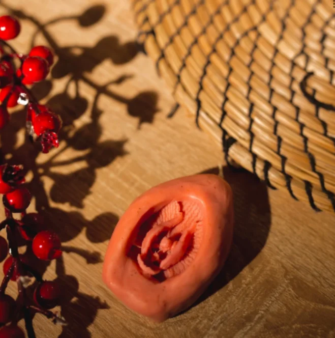 Свеча "Йони"