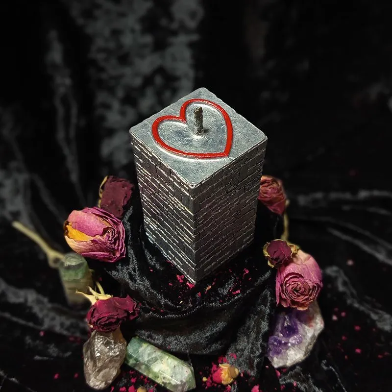 Свеча "Щит Любви"