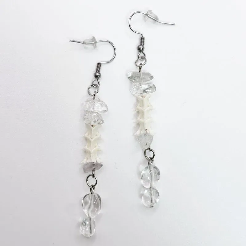 Серьги "Королевская мудрость" с позвонками змей и горным хрусталем