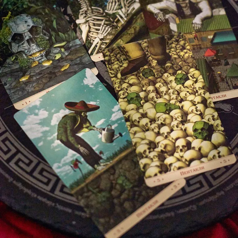 Таро Святой Смерти, с золотым срезом