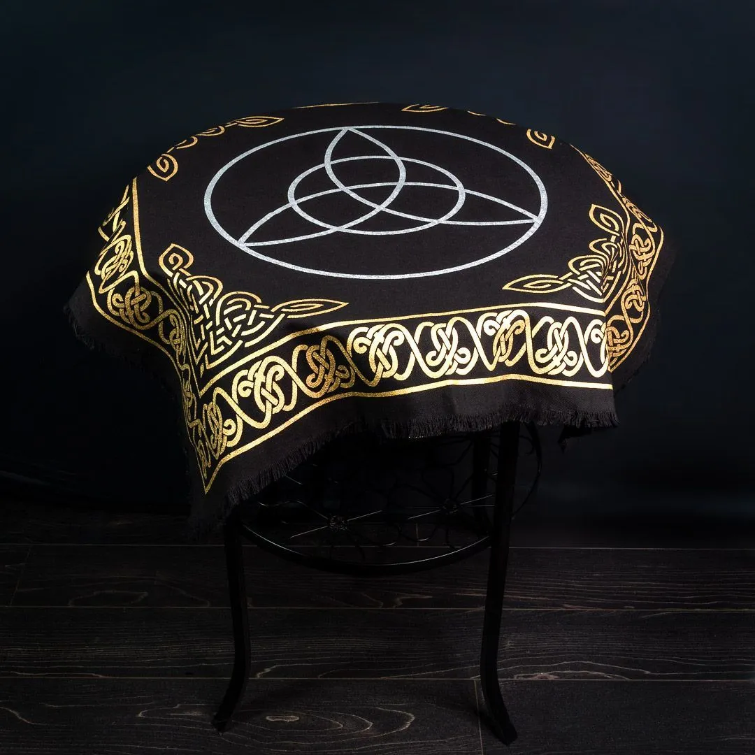 Алтарное покрывало "Лунная пряха" черное, 61 х 61 см