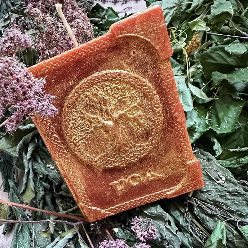 Свеча «Благодарность роду» с ладаном