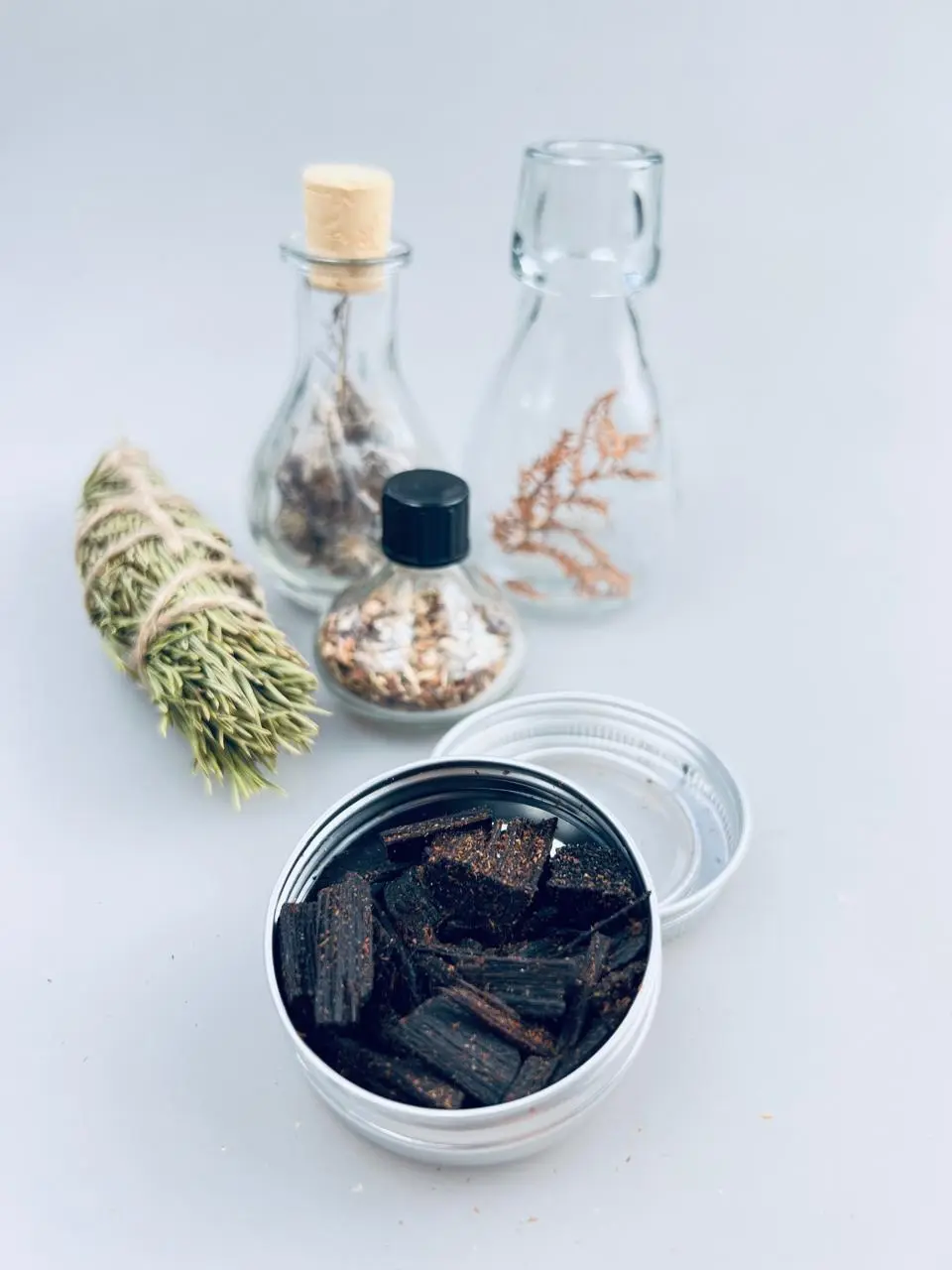 Арабское благовоние бахур "Королевский Уд" (Оман, 10 гр)