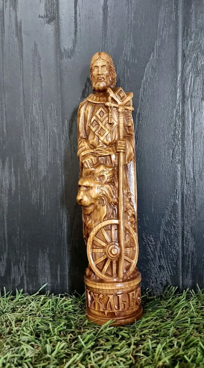Алтарная статуэтка "Даждьбог" из дерева