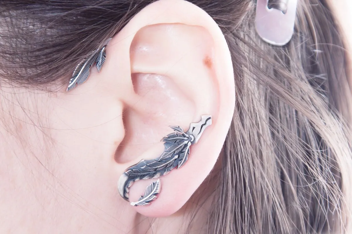 Серьга-кафф "Пернатый змей" крупная с серебрением