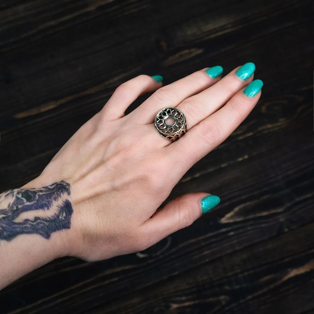 Посеребренное кольцо-печатка "Готическая роза"