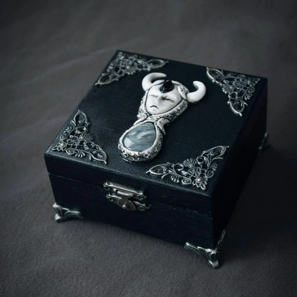 Шкатулка "Геката"