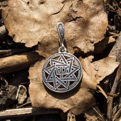 Серебряный оберег "Чертог Ворона" (16 декабря - 7 января)