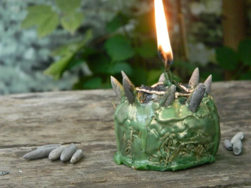 Cвеча "Ведьмино кольцо", травяная