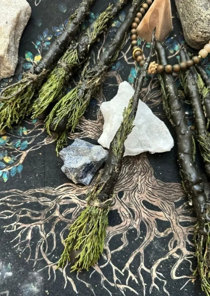 Катаная живая свеча "Очистительная" с можжевельником