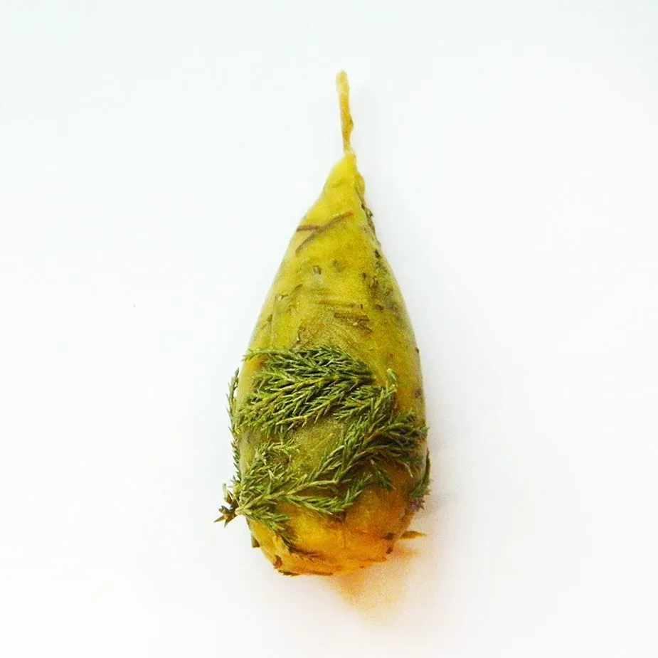 Конусная свеча-малышка "Защитная"