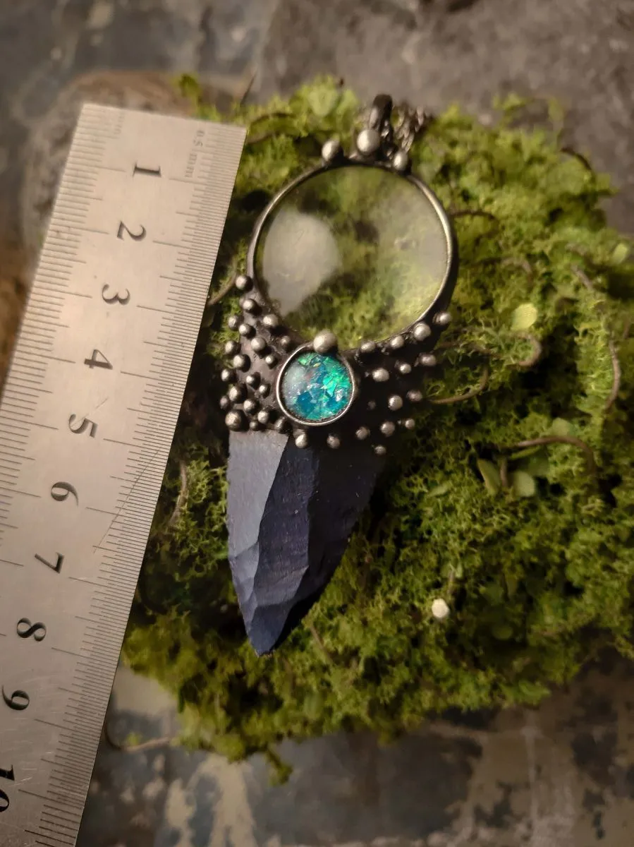 Подвеска "Космо-клык" с тонированным агатом