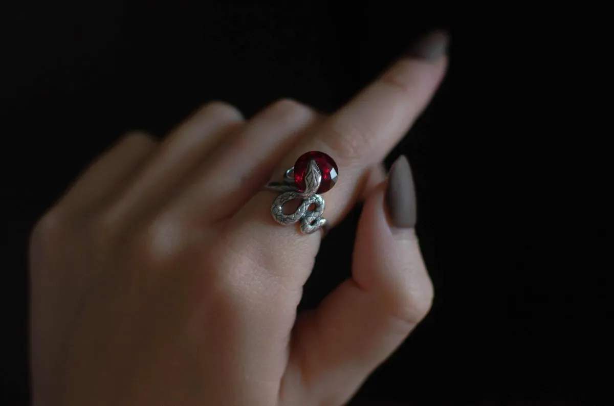 Серебряное кольцо "Змея"