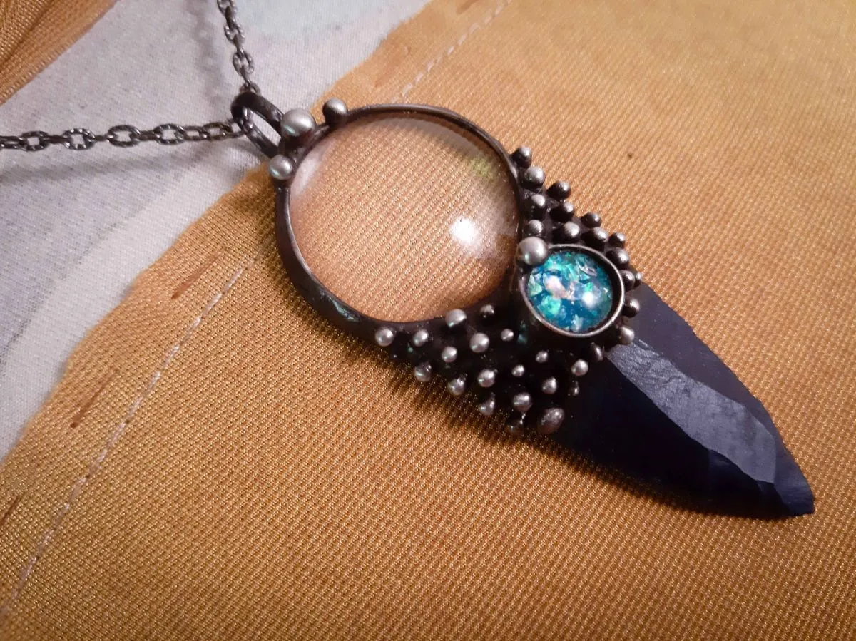 Подвеска "Космо-клык" с тонированным агатом