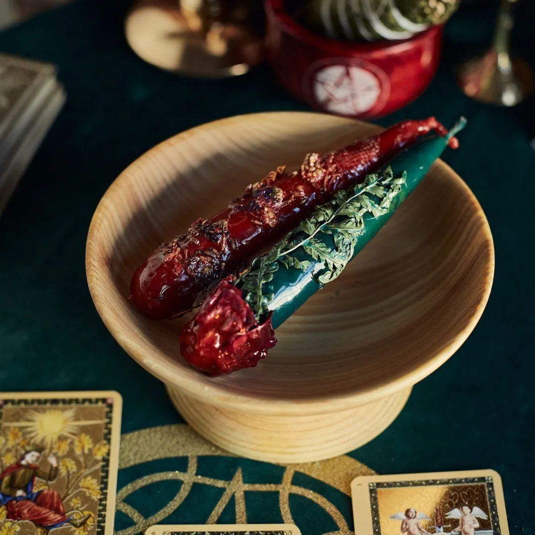 Катаная свеча "Спящая Красавица - молодость, красота, очарование"