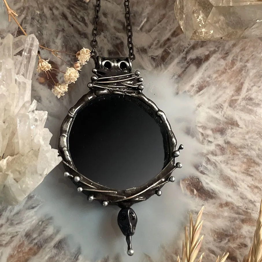 Кулон "Око ночи"