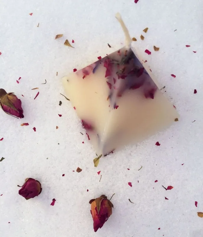 Свеча "Молоко Имболка"