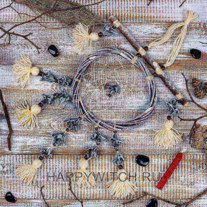 Ловец снов с одним кольцом "Чертов орех", диаметр 32 см