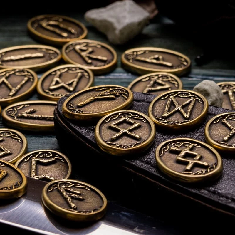 Набор скандинавских рун "Древо Одина"