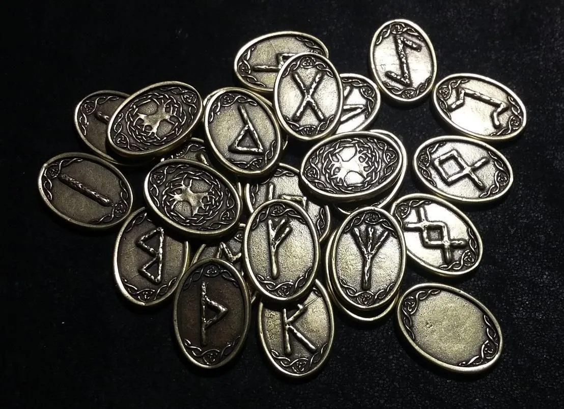 Набор скандинавских рун "Древо Одина"