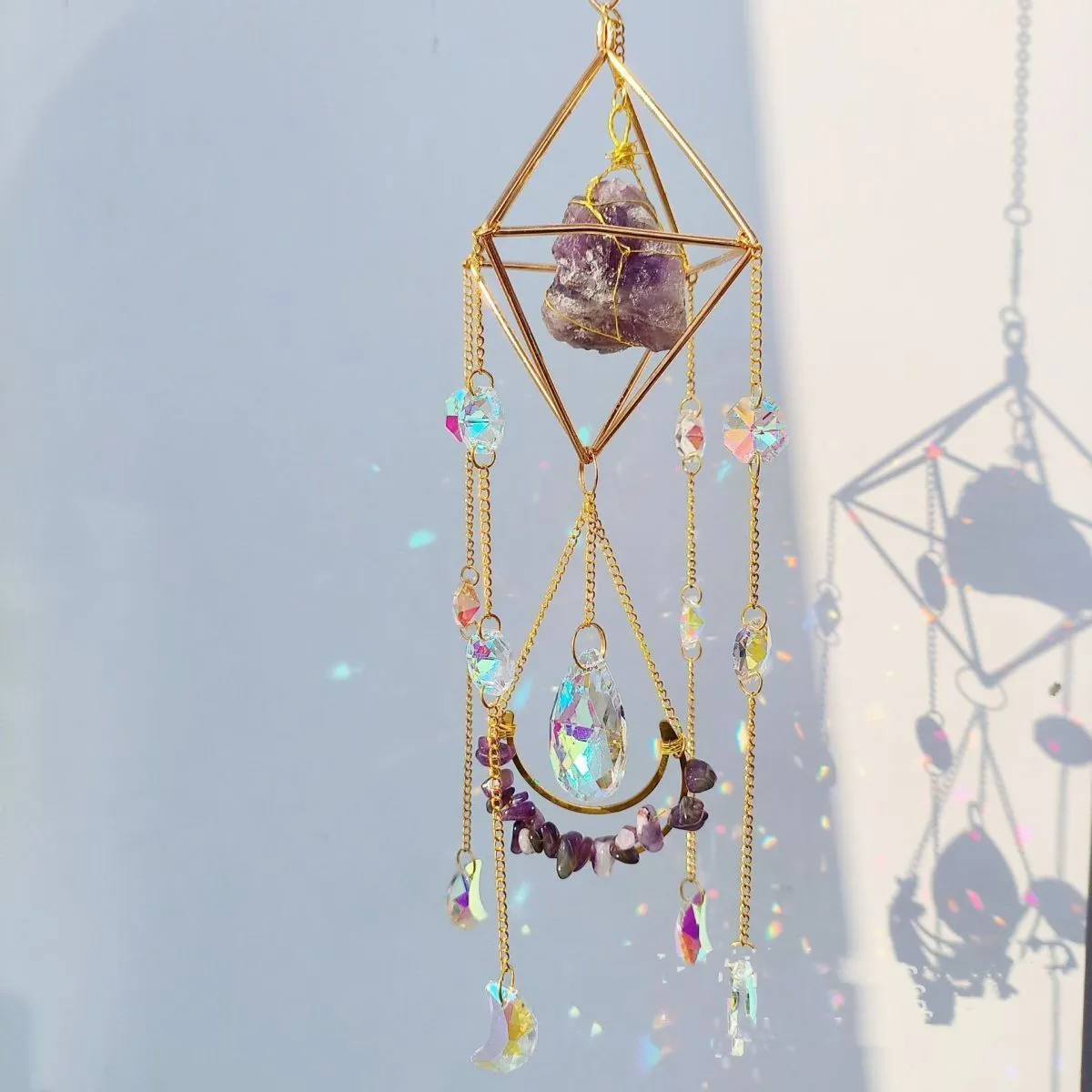 Ловец Солнца с натуральными камнями