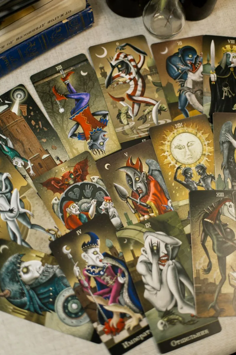 Таро Безумной Луны (издание на русском языке)