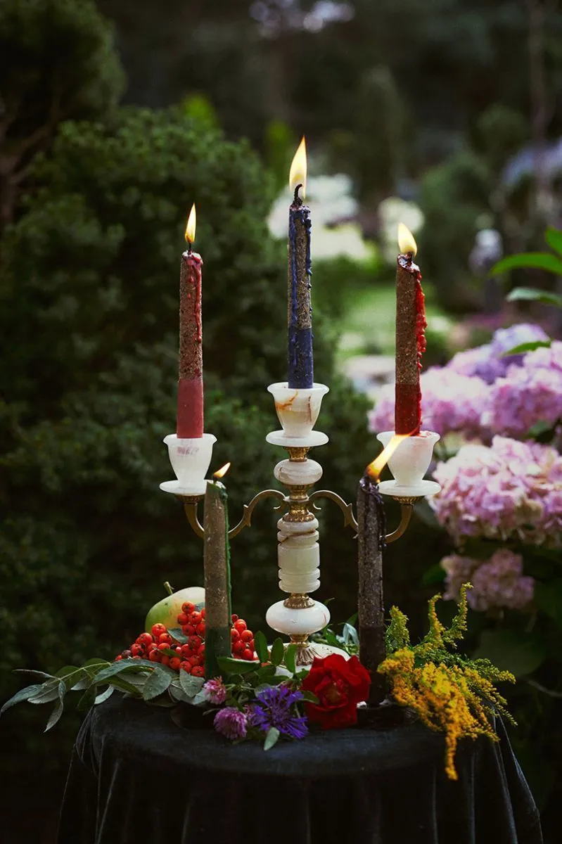 Свеча восковая розовая с травами "Романтика"