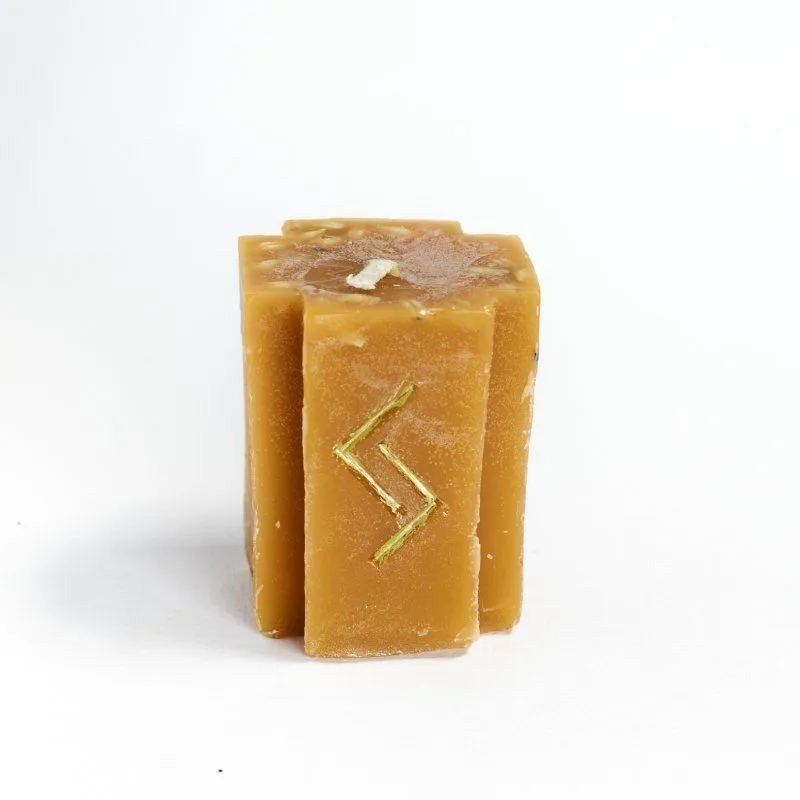 Свеча-крест руническая свеча с травами "Йер"