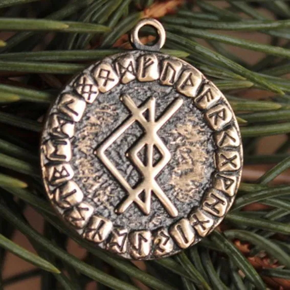 Бронзовый амулет "Рунический став на любовь мужчины"