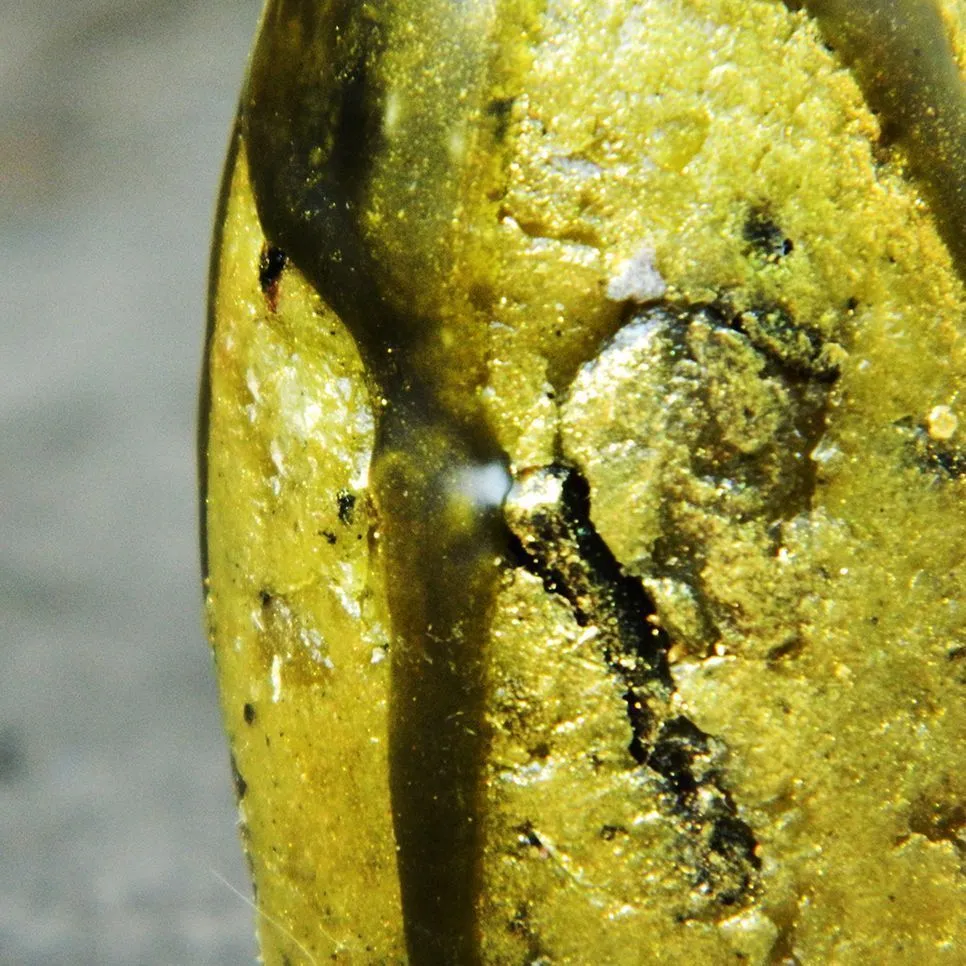 Свеча-малышка "Черное золото"