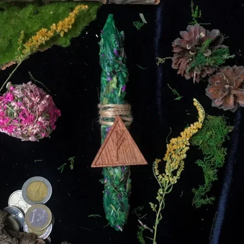 Свеча магическая "Ловец денег" с амулетом и инструкцией