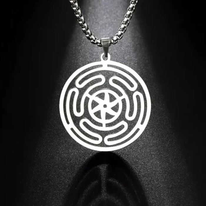 Подвеска "Лабиринт Теней"